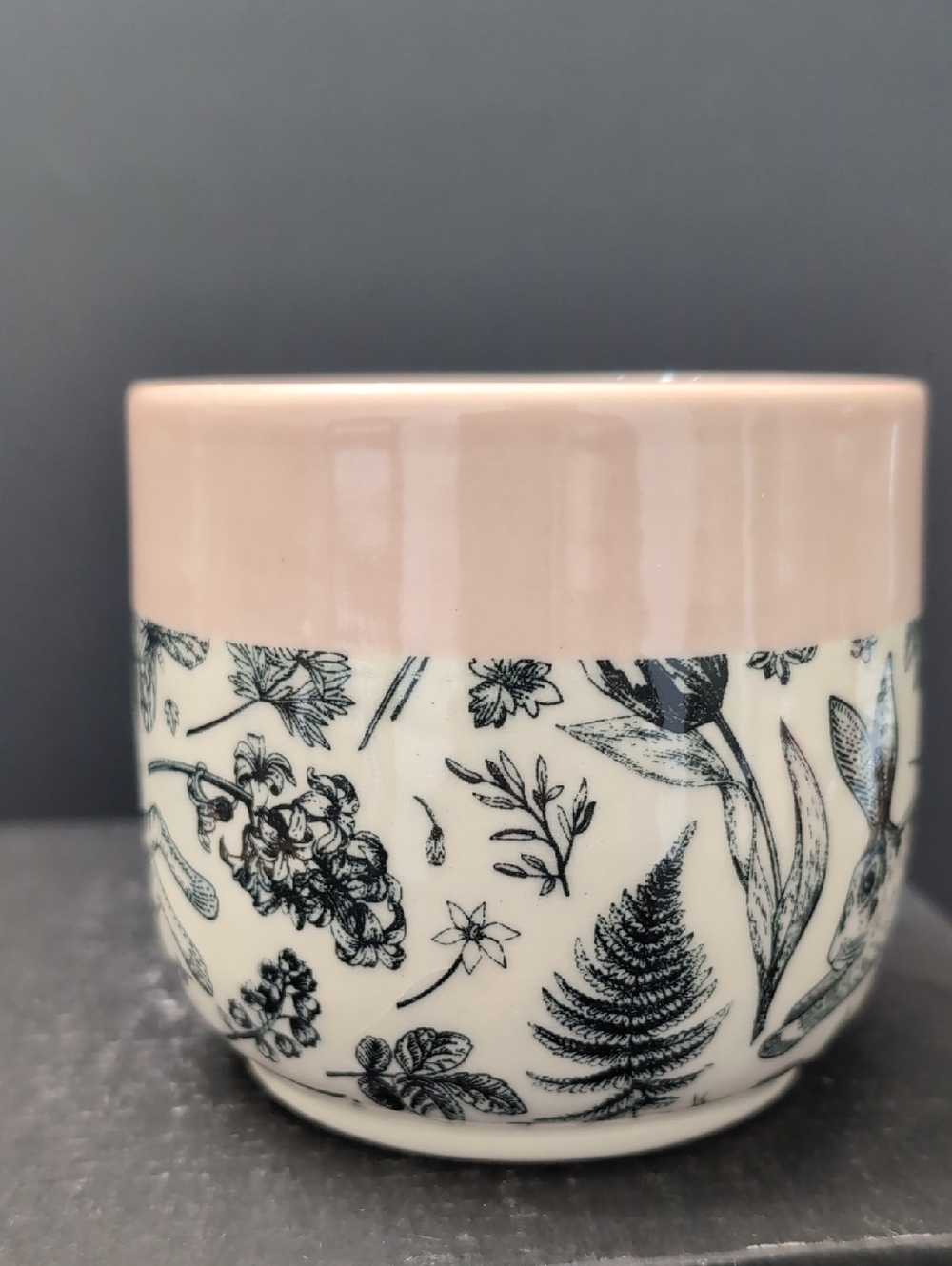 L.Dyck Pink/White Pottery Mug Features A Rabbit/Florals. - Picture 2 of 8